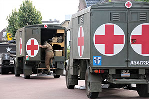 Britse bevrijdingskolonne in Mierlo.